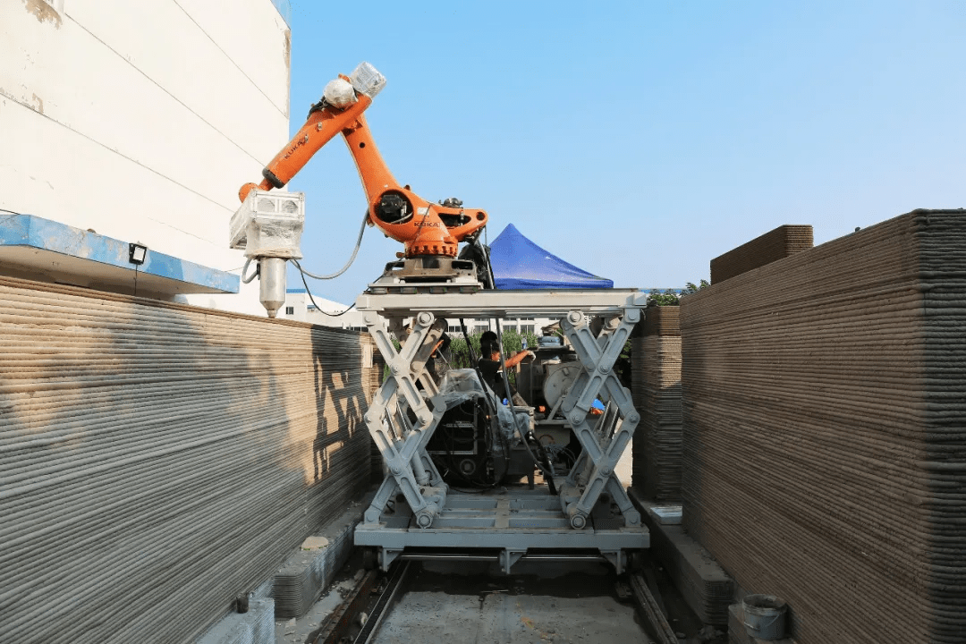 徐衛國教授團隊 3D打印機器人革新混凝土泵送，為低收入群體建造未來住宅